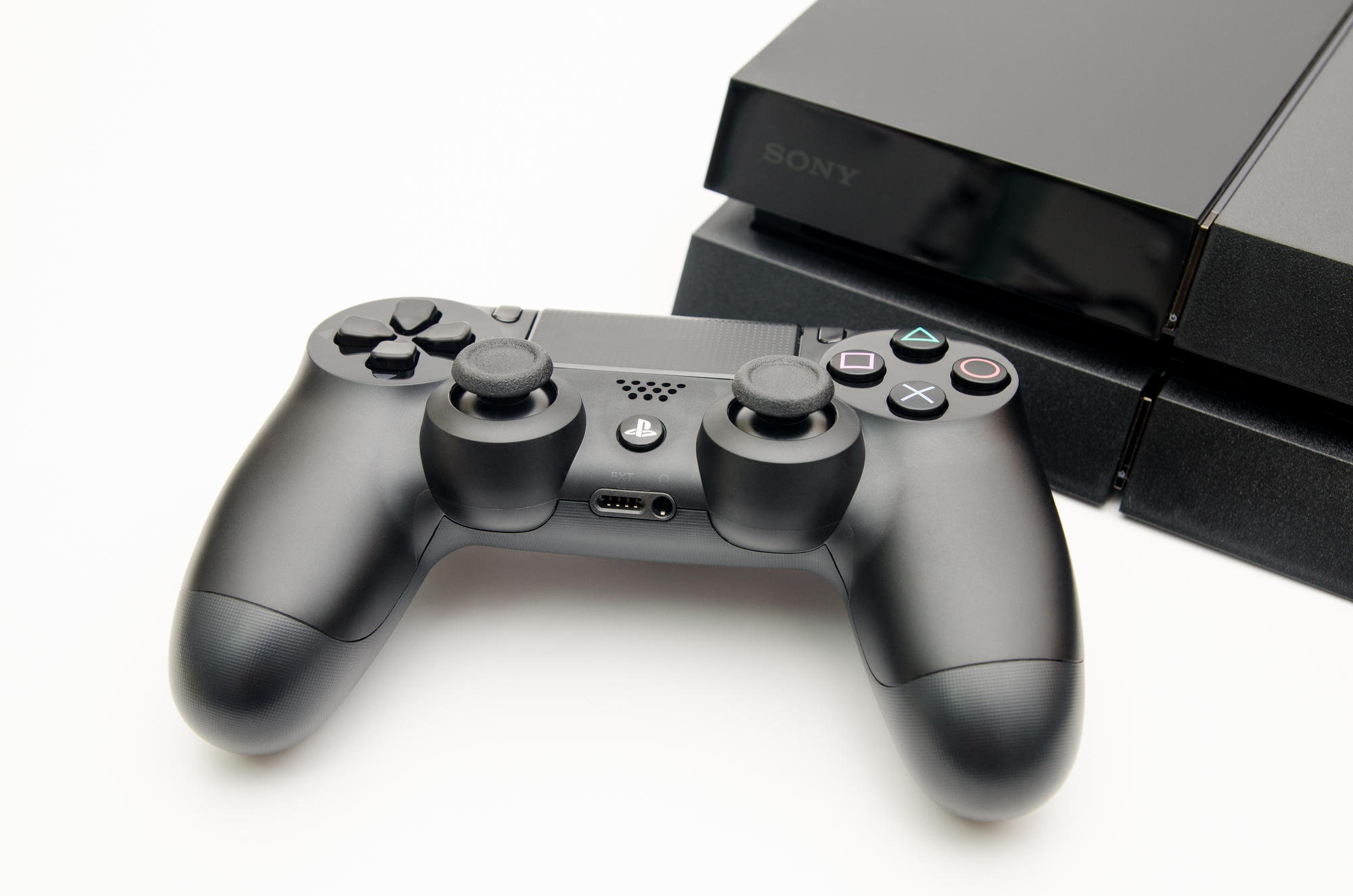 Czy w dobie PS5 opłaca się jeszcze kupować PS4?