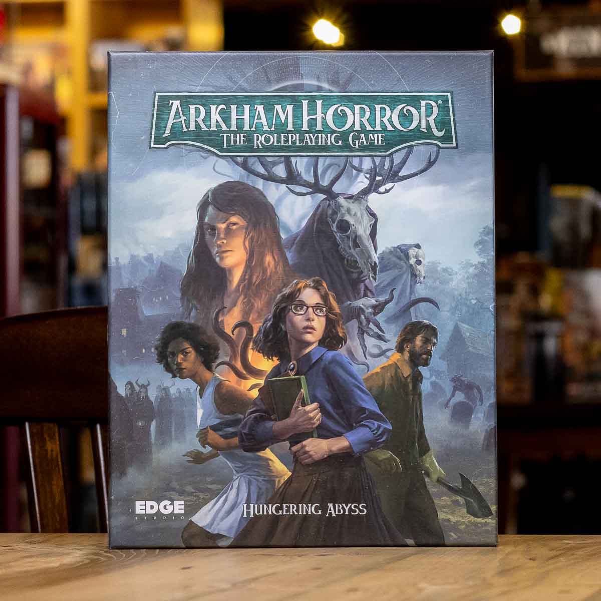zwycięstwo graczy w RPG fantasy gracze klaszczący po pokonaniu bossa na planszy fantasy