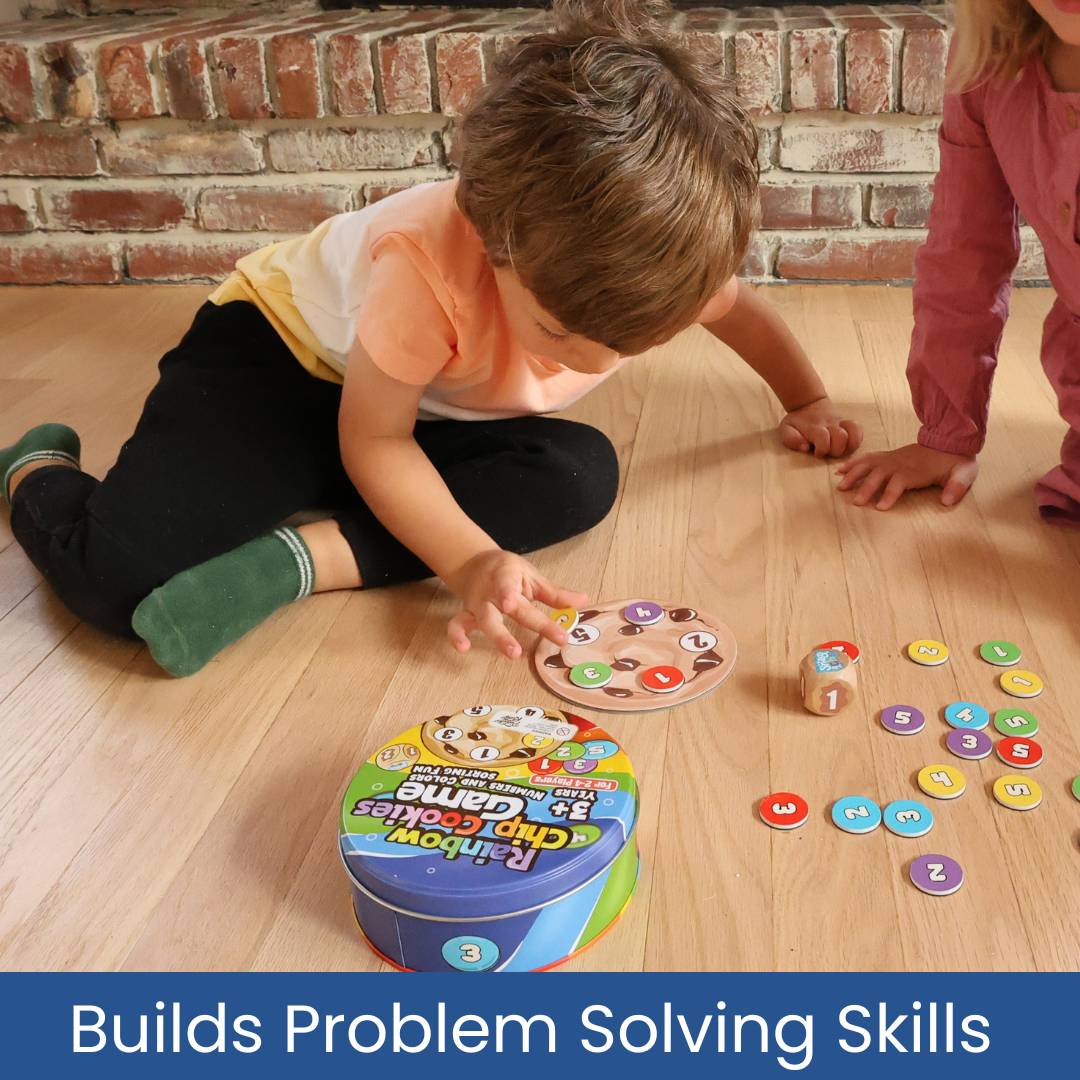 kolorowa plansza gry w węża i drabiny z plastikowymi pionkami i dużą kostką